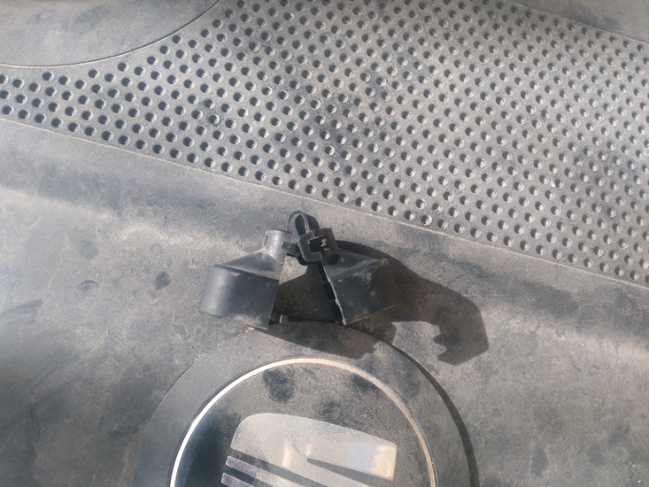 caperuza caudalímetro del Seat Ibiza