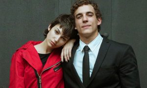 Imagen en la que aparecen Úrsula Corberó y Miguel Herránde la serie La Casa de Papel