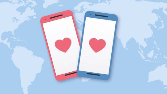 imagen en la que aparecen dos smartphones con un corazón en cada pantalla